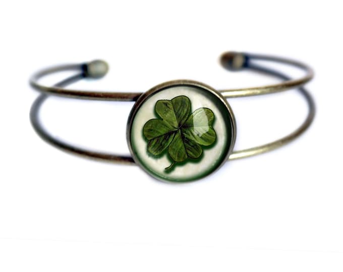 Four Leaf Clover Brass and Glass Cabochon Wire Cuff Cottagecore Bracelet
