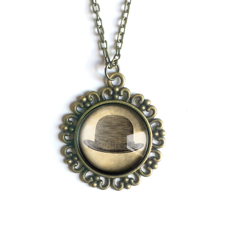 Steampunk Men/'s Bowler Hat Large Pendant Necklace in Ornate Frame