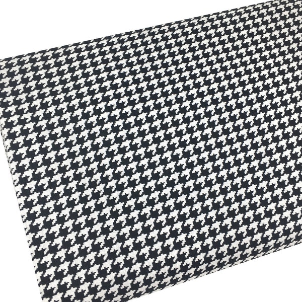 Black and White Houndstooth Fabric, Hounds tooth Fabric by the yard, Fat Quarter, Quilting, Apparel, 100% Cotton, R4-31..