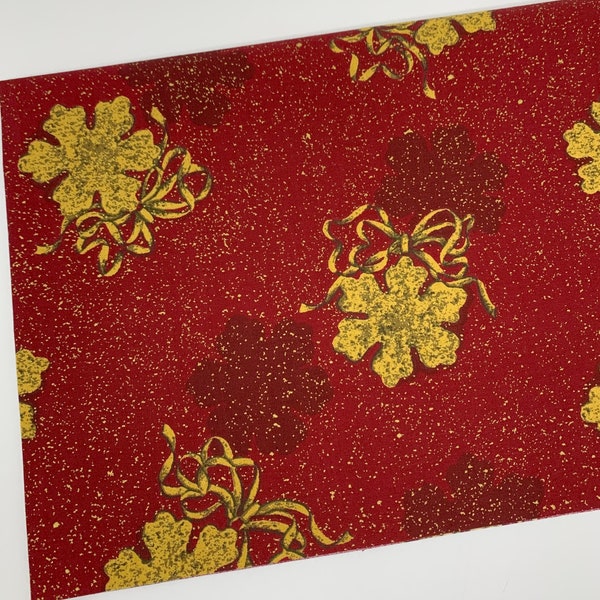 Remnant 18" by 20" Gold  Flowers Fabric, Vintage Red Floral Fabric, Quilting Fabric, Apparel, 100% Cotton