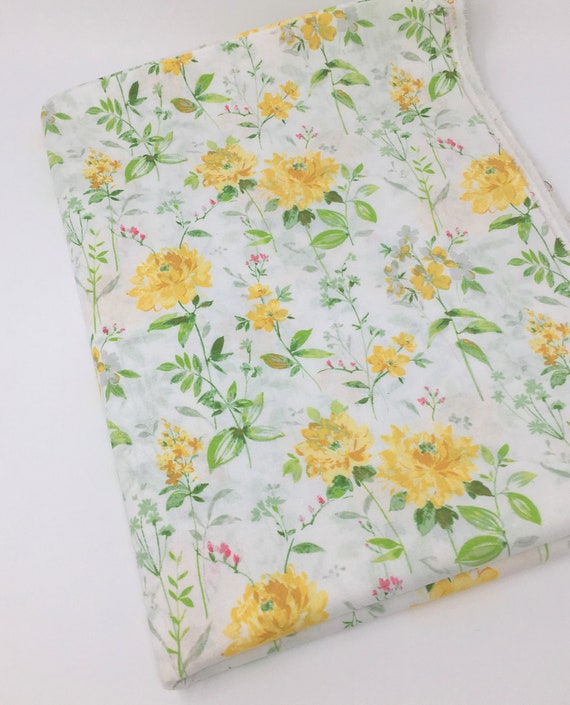 WHITE MULTI Meter//Fat Quarter//FQ Cotton Fabric Sunflower Daisy Bright Flowers