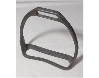Iron Artillery Stirrup – Stones River Battlefield - Civil War Memorabilia - Civil War Artillery