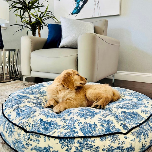 Round Blue Toile Bed Cover, Toile Pattern Dog Bed Duvet, Modern Pet Bed, Sustainable Pet Bedding, Navy Dog Bedding With Name, Large Dog Bed