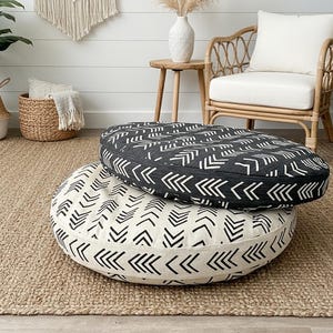 Copriletto rotondo in tessuto fangoso, piumone per letto per cani con motivo boho, letto moderno per animali domestici, lettiera sostenibile per animali domestici, lettiera color crema per cani con nome, letto per cani di grandi dimensioni