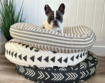 Round Feed Sack Dog Bed Cover, Boho Patterned Dog Bed Duvet, Ticking stripe Pet Bed, Pet Bedding, Dog Bed With Name, Large Dog Bed