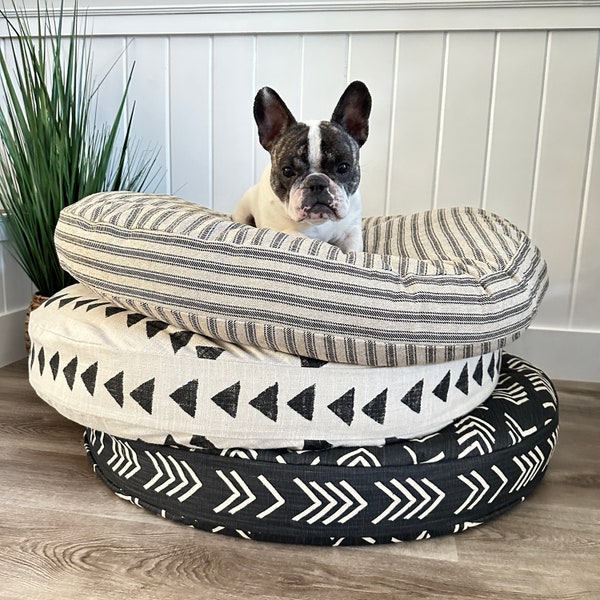 Round Feed Sack Dog Bed Cover, Boho Patterned Dog Bed Duvet, Ticking stripe Pet Bed, Pet Bedding, Dog Bed With Name, Large Dog Bed