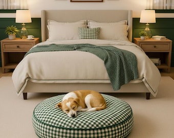 Cama para perro con estampado vintage verde de cuadros vichy: redonda, hecha a mano, con tapizado lavable, diseño festivo y acogedor con un encanto atemporal.