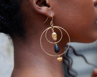 Skull Earrings ~ Vintage Black Beads~ Halloween Themed Large Gold Brass Dangles Heart Circle Jewelry
