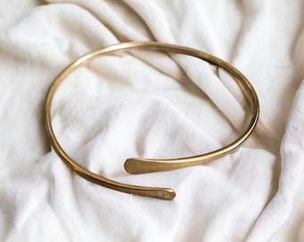 Bypass Cuff ~ Messing ~ Armband Eenvoudige Boho Bangle Gouden Kleur Uniek Handgemaakt in Philadelphia Minimal Geometrische GB101