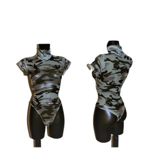 Women&#39;s Army Print Net High Neck Polo Neck Bodysuit