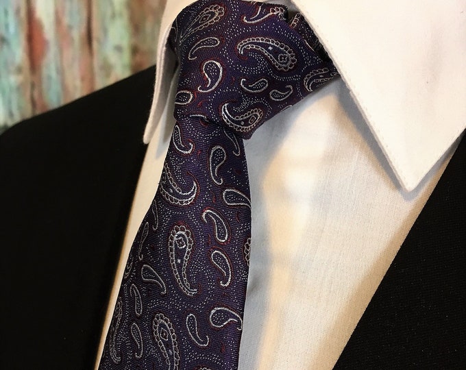 Purple Paisley Tie – Mens Silk Purple Paisley Necktie