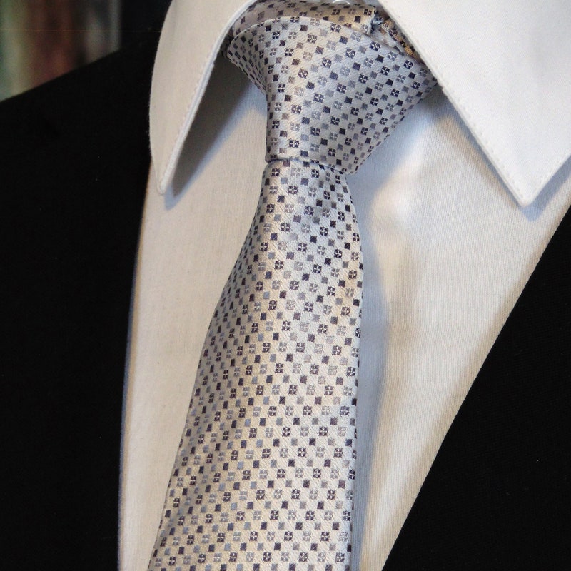 fur neck tie