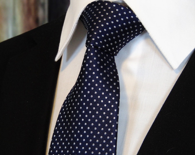 Navy Necktie – Mens 100% Silk Navy Blue Tie.