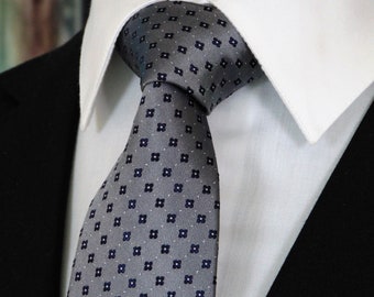 Silver and Black Tie – Mens Classic Silver and Black 100% Silk Necktie.