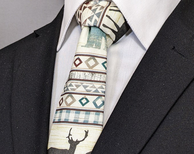 Deer Necktie – Necktie with Deer and Bears