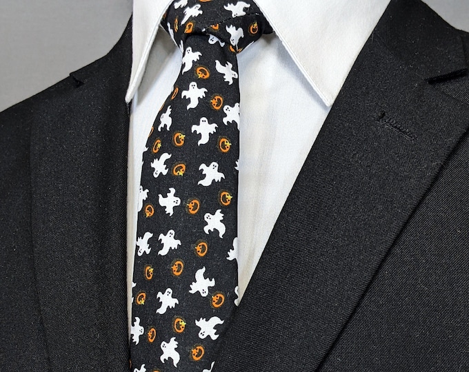 Ghost Halloween Necktie – Unveiling the Haunting Elegance of the Ghost Pumpkin Tie