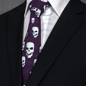 Purple Gothic Skull Necktie – Mens Purple Goth Skull Tie