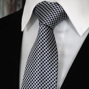 Silver silk tie store