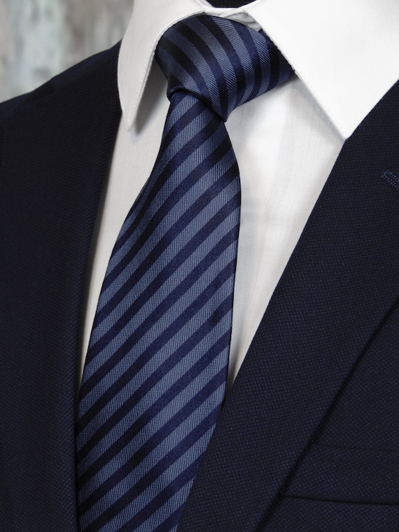 Corbata azul marino new arrivals