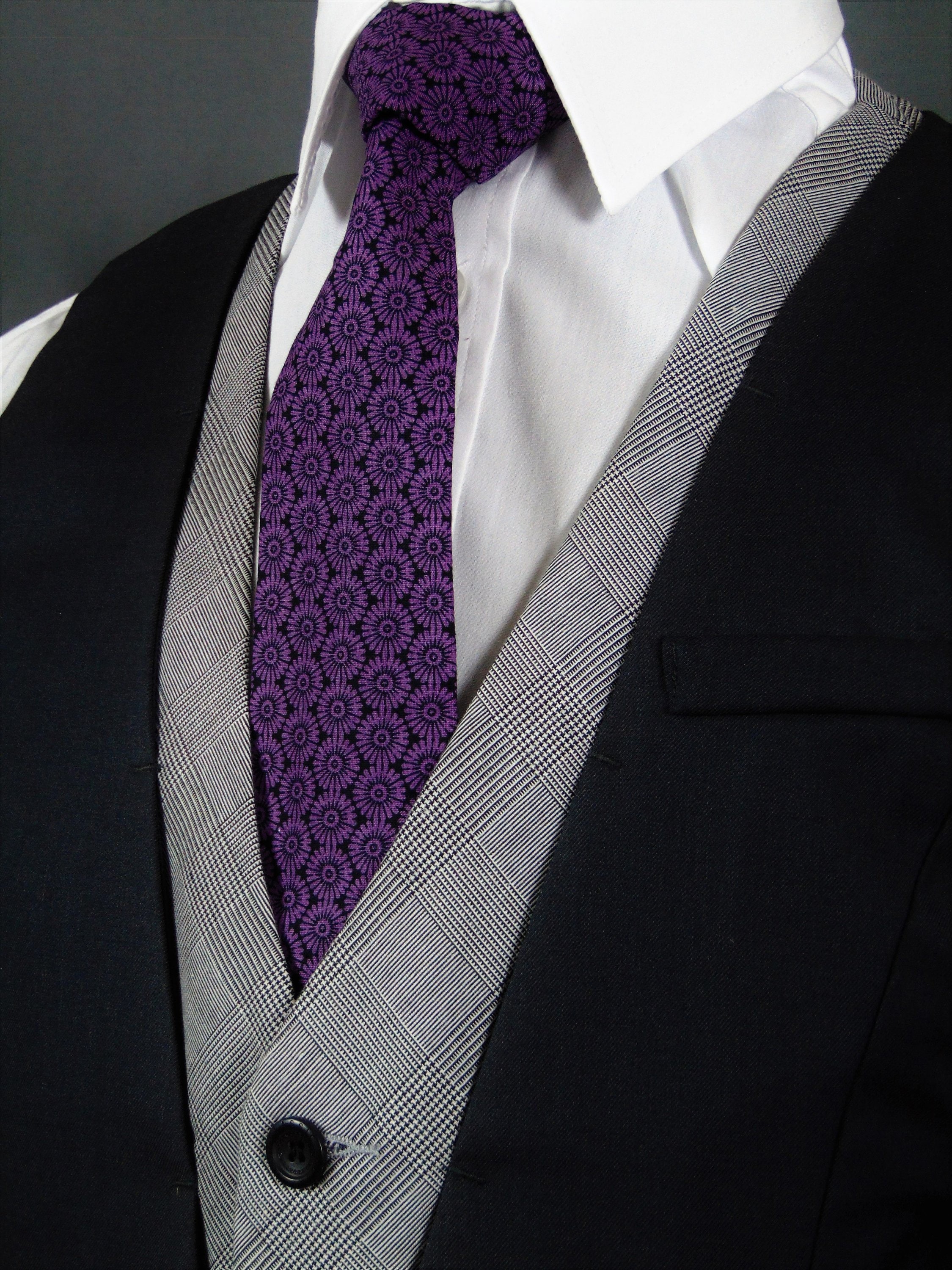 Purple Tie – Balck and Purple classic Necktie for Men.