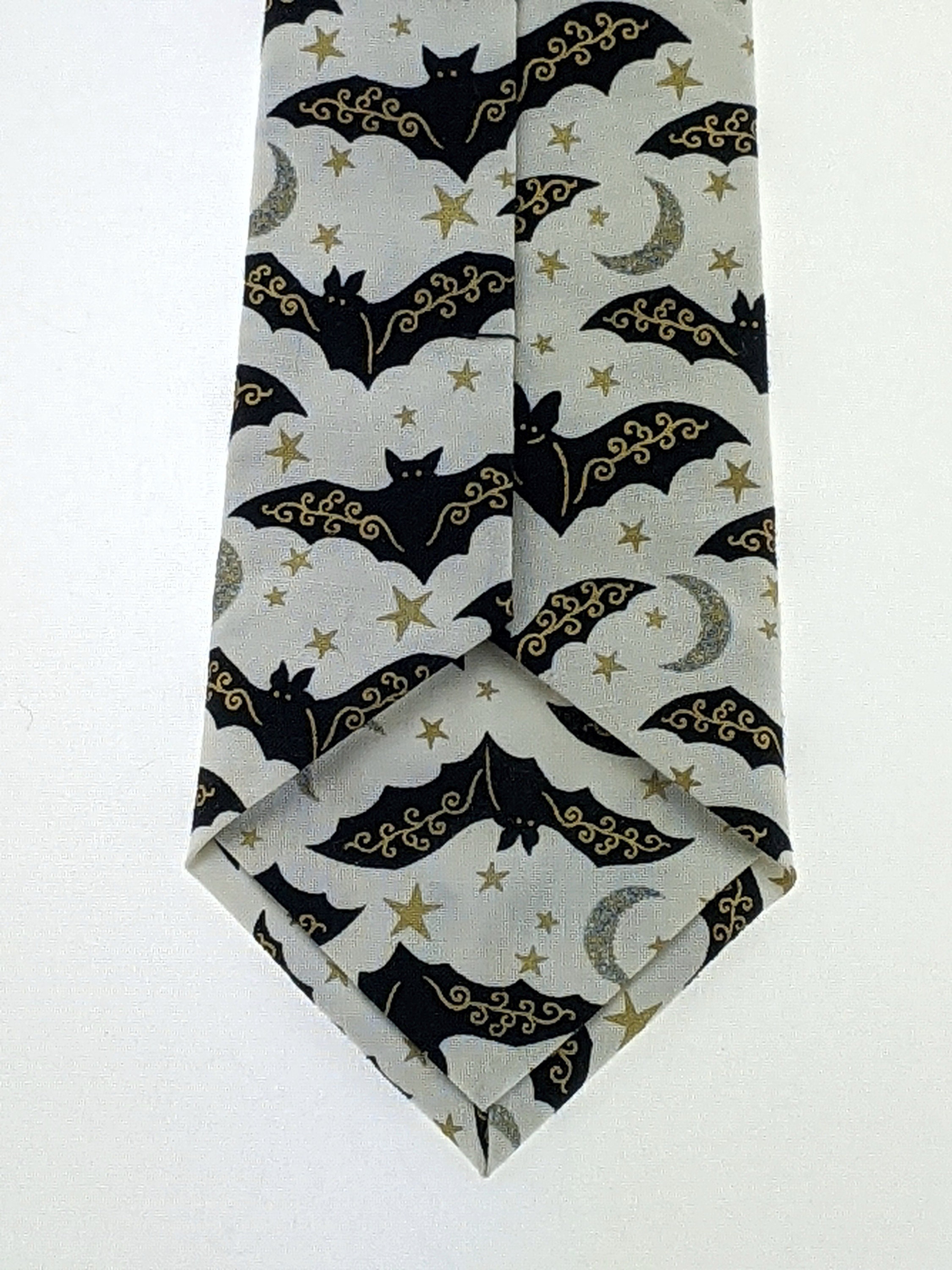 Bat Necktie – Halloween Ties with Bats