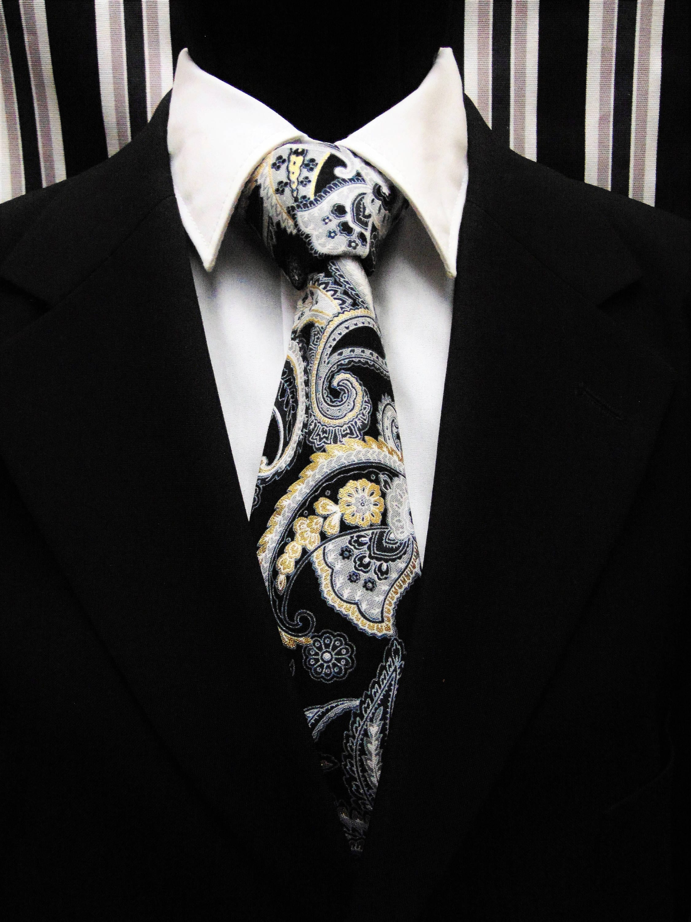 Paisley Necktie, Paisley Tie, Mens Necktie, Mens Tie, Black Necktie