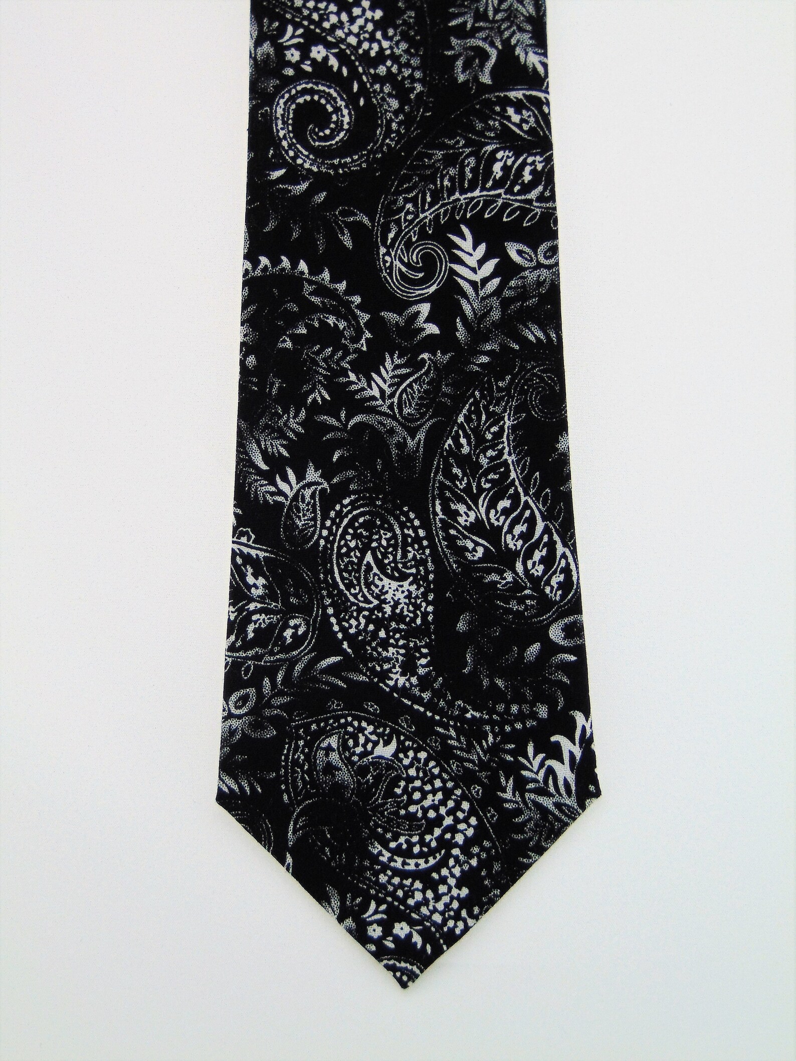 Black Paisley Tie Stylish Mens Tie for White and Black - Etsy