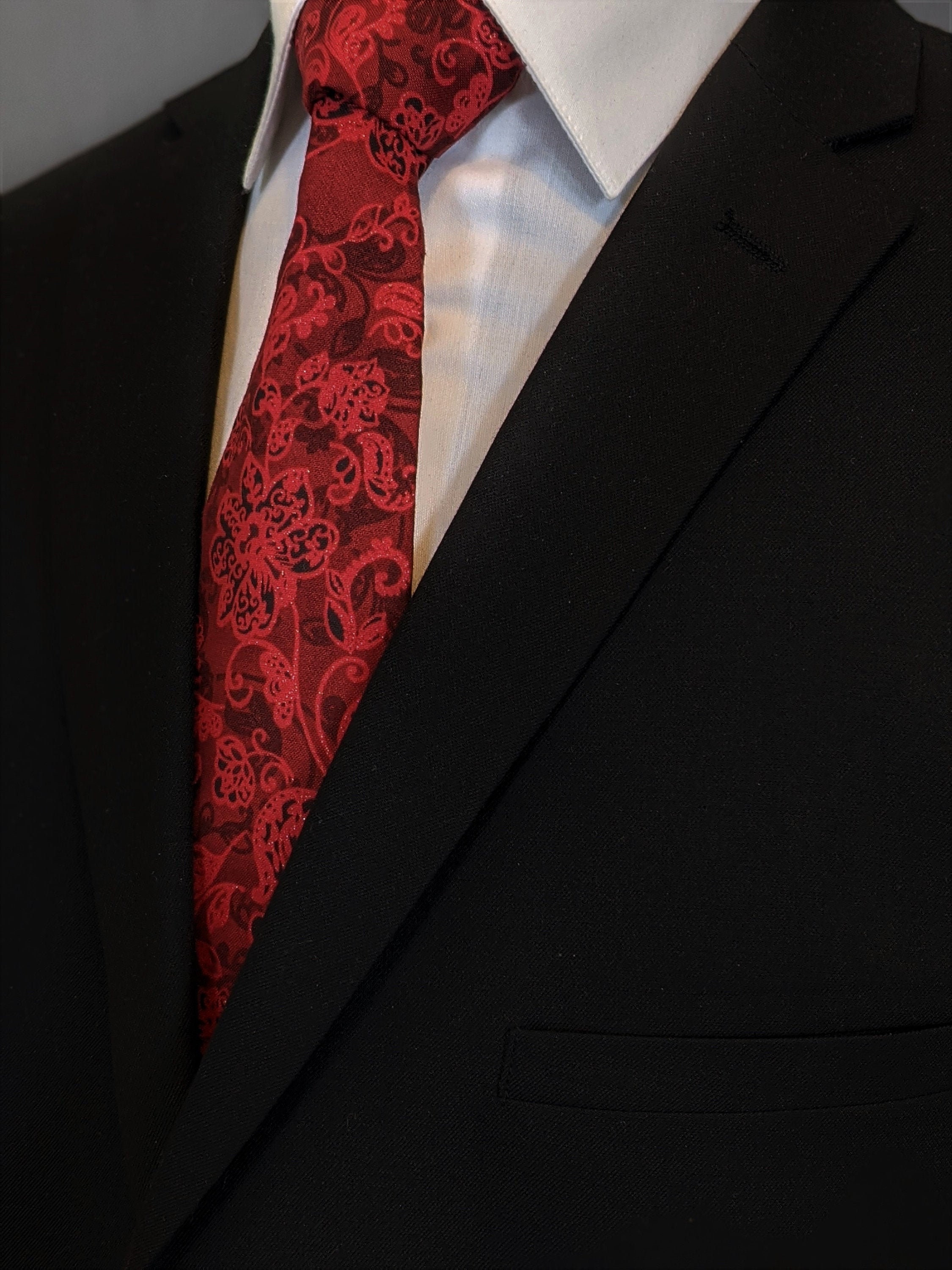 Sparkling Red Floral Necktie