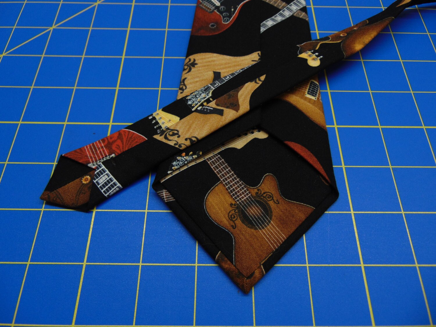 Guitar Necktie, Guitar Tie, Mens Necktie, Mens Tie, Music Necktie