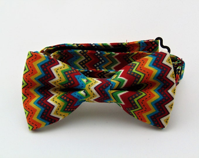 Cinco De May Bow Tie – Mens Pretied Bowtie for Cinco De Mayo. Also available as a Extra Long Bow Tie.