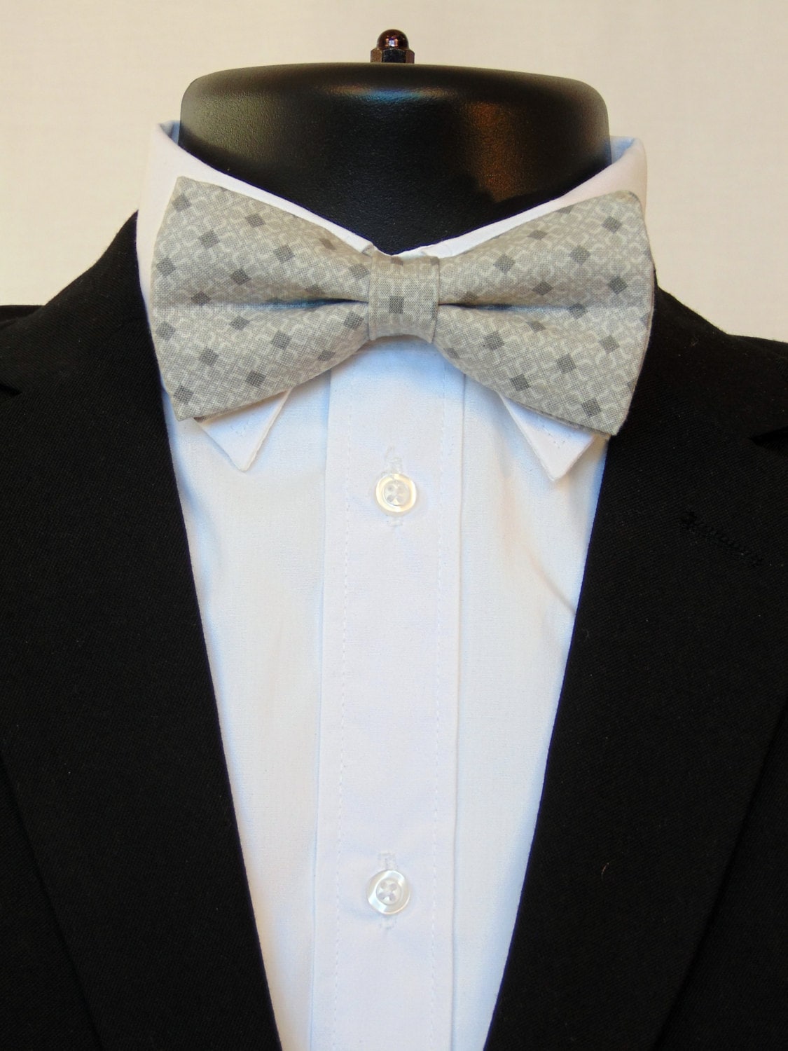 Grey Bow Tie, Grey Bowtie, Mens Bow Tie, Mens Bowtie, Gray Bow Tie