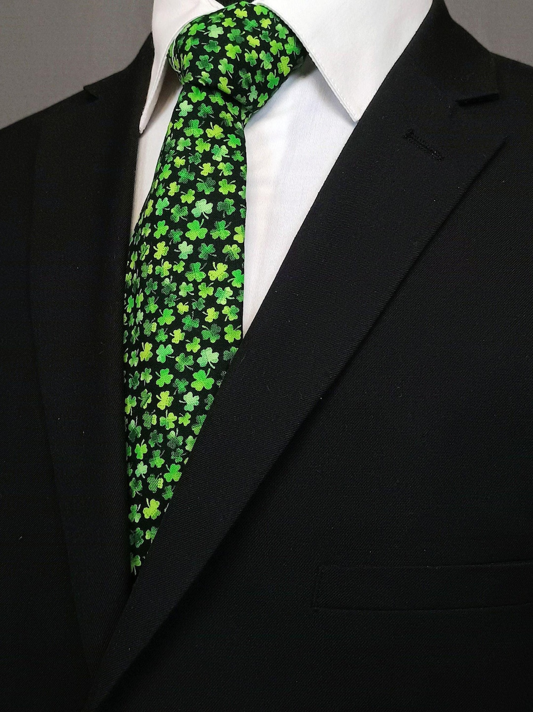 Happy St. Patrick's Day Novelty Tie - Green Stripe With Smiley Clovers, Standard Adult Size