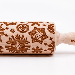 No. R033 SNOWFLAKE 3 Big size Rolling Pin, Engraved Rolling Pin, Rolling Pin, Embossed Cookies,, Wooden Rolling pin image 1