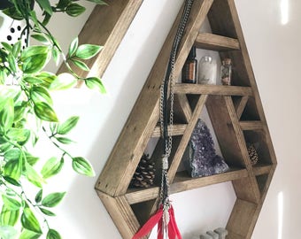 Teardrop Scots Pine Crystal Display Shelf, Comfrey Leaf Design