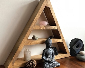 Pyramid altar shelf