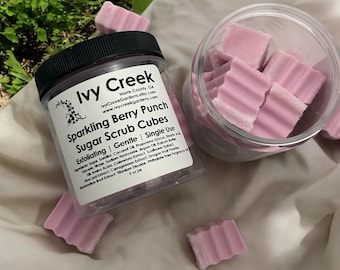 Gommage en cubes pétillants au sucre et aux baies : savon exfoliant artisanal (5 oz)