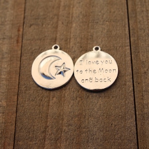 10 PIECES Circle pendant carved with message I love you to the moon and back, i love you to the moon charm, i love you charm, B0080085