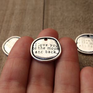 1 PIECE Circle pendant carved with message I love you to the moon and back, i love you to the moon charm, i love you charm, B0082974