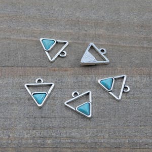 1 PIECE triangle pendant with turquoise imitation cabochon, triangle pendant, bohemian pendant, triangle charm, turquoise pendant B0083840 image 2