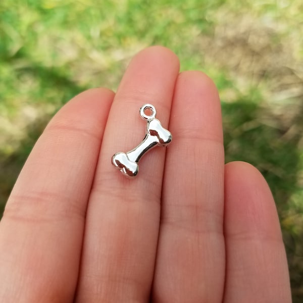 1 PIECE Silver Tone Bone Charm, Dog Bone Charm, Pet Charm, dog charm, dog pendant, pet charm, pet pendant, bone charm, bone pendant B25105H