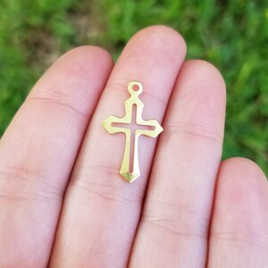 5 pieces Filligree Stamping Gold Tone Cross , Copper gold tone cross charm, gold tone cross pendant B56621