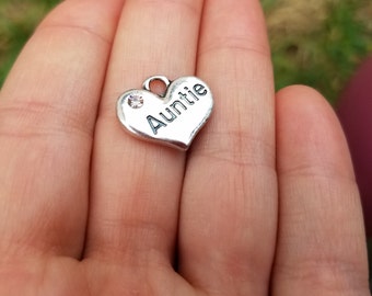 1 PIECE Auntie Heart Charm with Rhinestone, Auntie Charm, Aunt Charm, Heart with Rhinestone, Stamped Heart B32656H