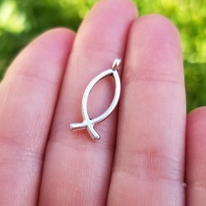 1 Piece Christian Fish Charm Silver Tone, Christian Fish Pendant, Ichthus, Christian Charm, Catholic Charm, Fish Charm, B12946