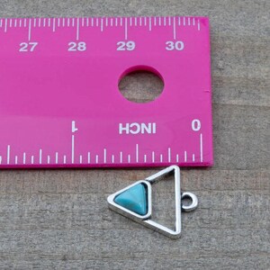 1 PIECE triangle pendant with turquoise imitation cabochon, triangle pendant, bohemian pendant, triangle charm, turquoise pendant B0083840 image 4