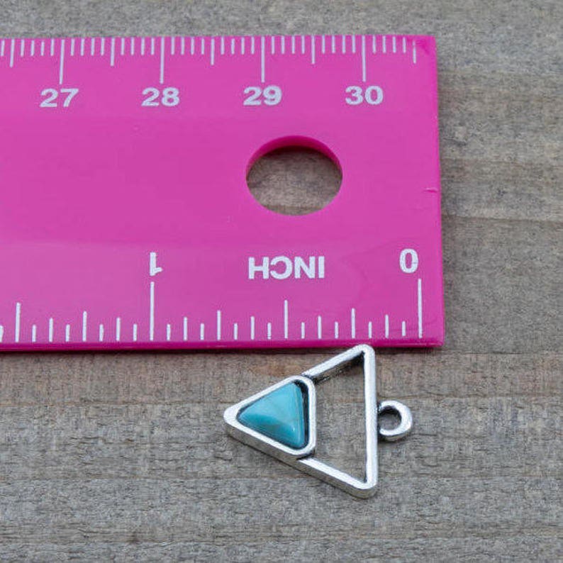 1 PIECE triangle pendant with turquoise imitation cabochon, triangle pendant, bohemian pendant, triangle charm, turquoise pendant B0083840 image 4