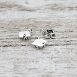 1 PIECE Graduation cap charms, cap and diploma charms, graduation charm, graduation cap, grad gift diy, academic hat charm B07954