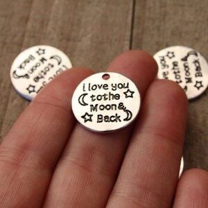 1 PIECE Circle pendant carved with message I love you to the moon and back, i love you to the moon charm, i love you charm, B0081662