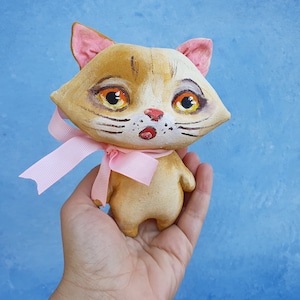 Katzenpuppe, Kuscheltier, Stoffspielzeug, Kinderspielzeug, handgemachte Stoffpuppe, Geburtstagsgeschenk, Geschenk für Kinder, OOAK-Geschenk, OOAK-Puppe