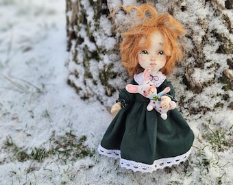 Muñeca realista, muñeca Ooak Art, muñecas de arcilla polimérica, figura humana, muñeca de interior, muñeca coleccionable, muñecas etsy, muñeca pelirroja con vestido verde
