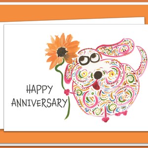 Tarjeta de aniversario de Molly - lindo perro rosa caprichoso, flor de naranja